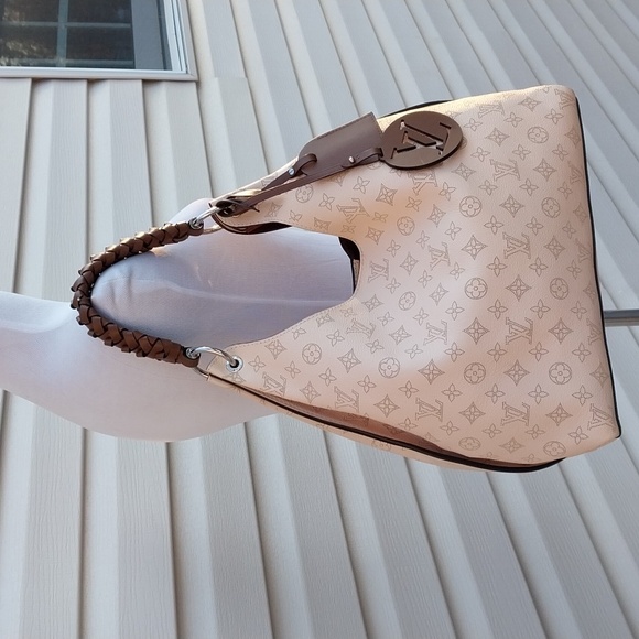 LOUIS VUITTON MONOGRAM CARMEL MAHINA HOBO SHOULDER BAG - Picture 5 of 13